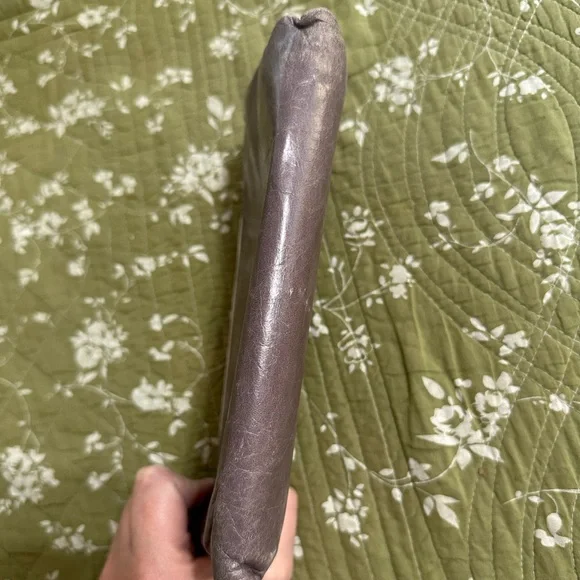 HOBO Lauren Clutch Wallet - Picture 5 of 10